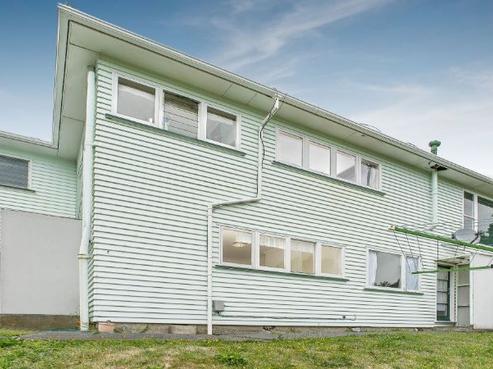 94 Buckley Road, Southgate
