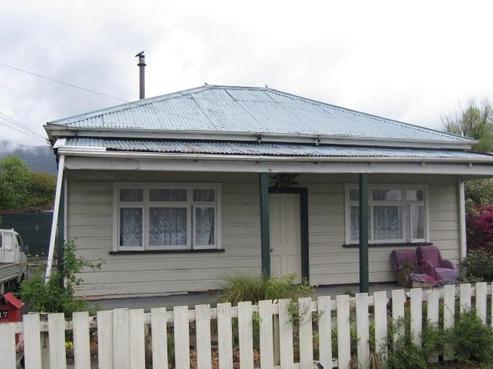 17 Hart Street, Blackball