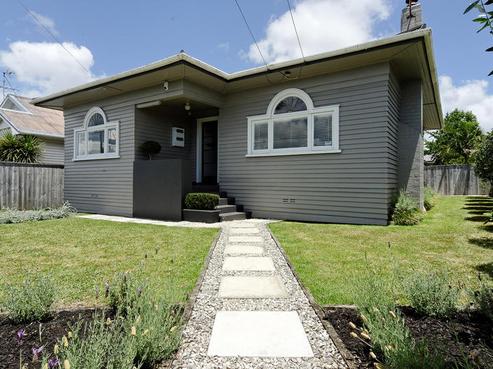 82 Kiwi Road, Point Chevalier