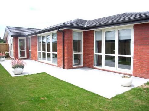 24 Little Oaks Drive, Yaldhurst
