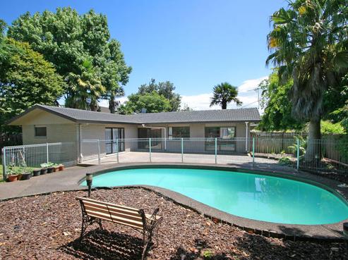 13 Zenith Place, Conifer Grove