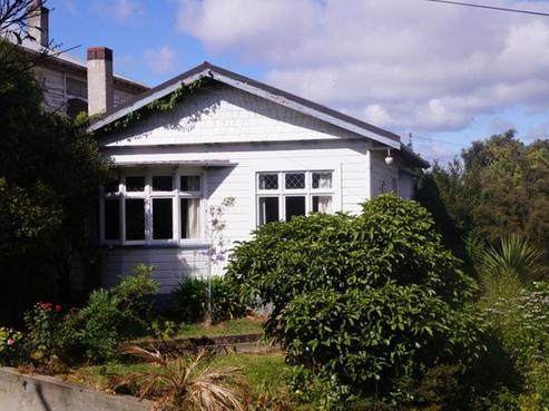 18 Blacks Road, North East Valley