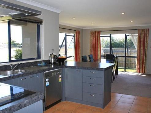 1 Inglis Place, Mahora