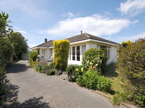 40 Charlcott Street, Burnside