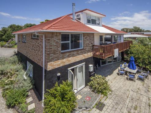 24 Montgomery Avenue, Rothesay Bay
