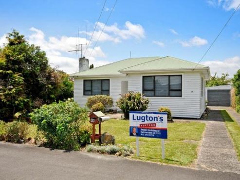 28 Vardon Road, Saint Andrews