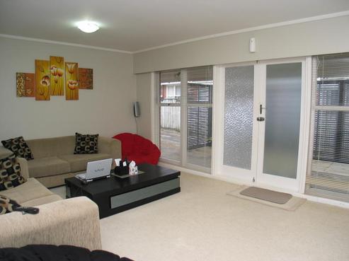 2/27 Moata Road, One Tree Hill