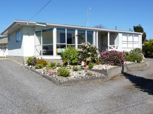 100 Weka Street, Whangamata