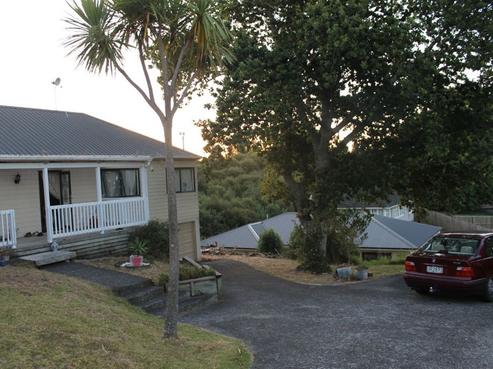 2/42 Brains Road, Kelston