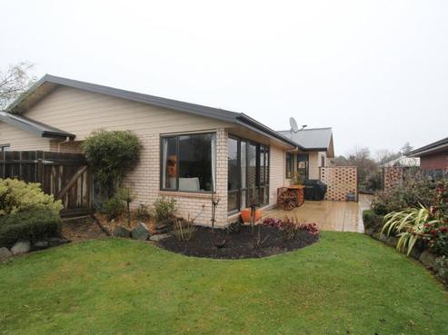 71 Pages Road, Allenton