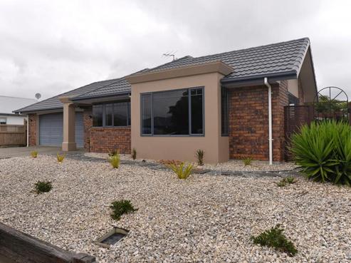 27 Monaco View, Stoke