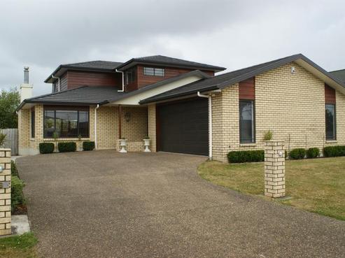 16 Cloverlea Place, Pukekohe