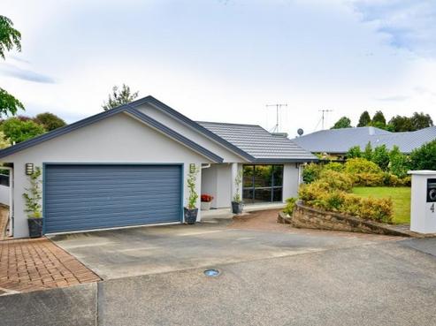 4 Palm Grove Drive, Western Heights