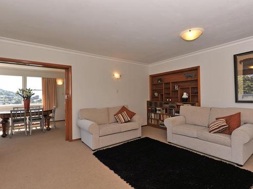 8 Winston Street, Crofton Downs