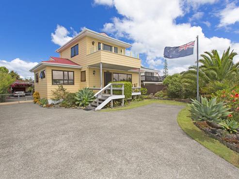 1355 Whangaparaoa Road, Army Bay