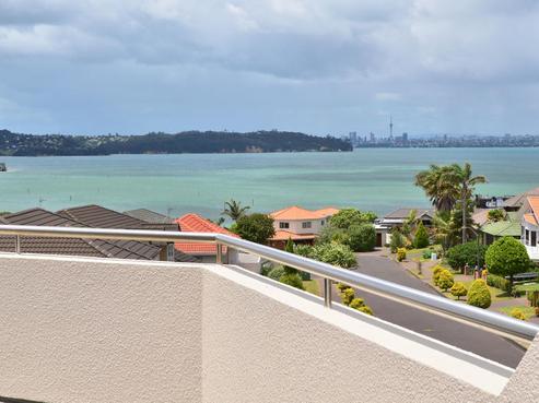 10 Ferntree Terrace, West Harbour