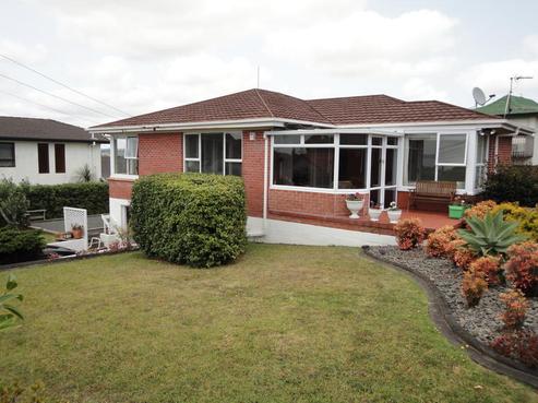 42 Bleakhouse Road, Howick