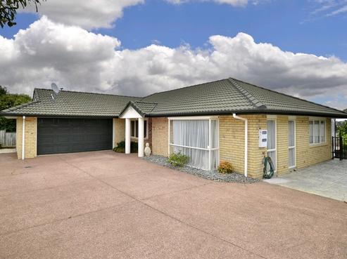 13 Trovare Place, Golflands