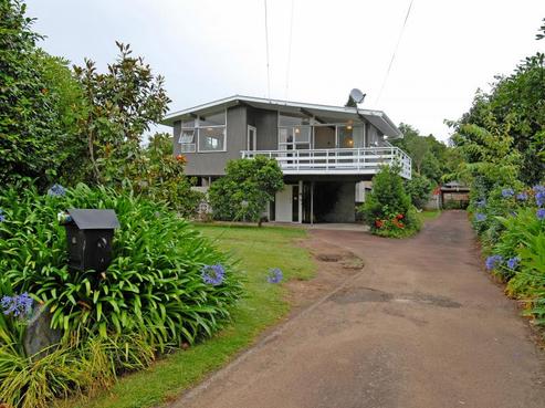 6 Acacia Crescent, Glenview