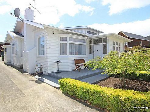 353 Waterloo Road, Waterloo