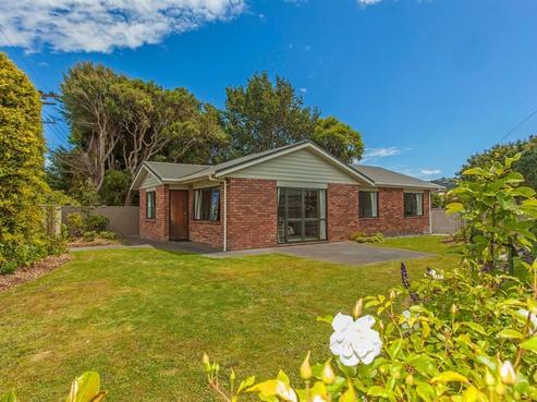 97 Kings Crescent, Central Hutt