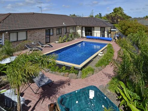 25 Lothian Brae, Wattle Downs
