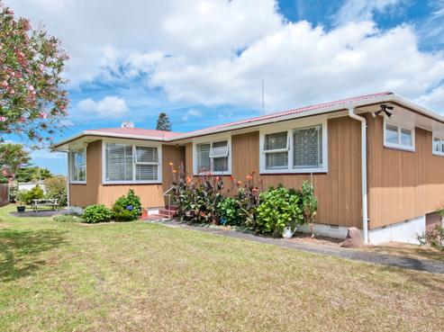 7 Blue Spur Way, Glendene