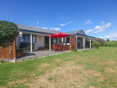 106 Totara View Road, Wakefield