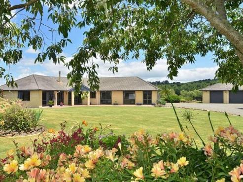 201 Tatton Road, Maungatapere
