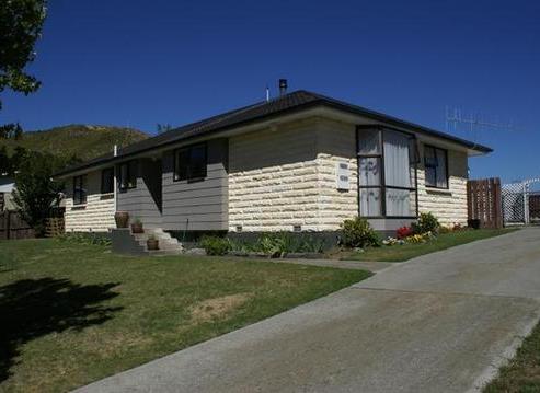 43 Black Peak Road, Omarama