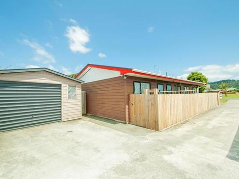 1076B High Street, Avalon