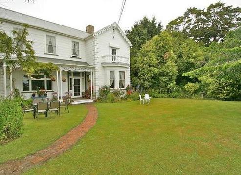 152 Oteramika Road, Tisbury