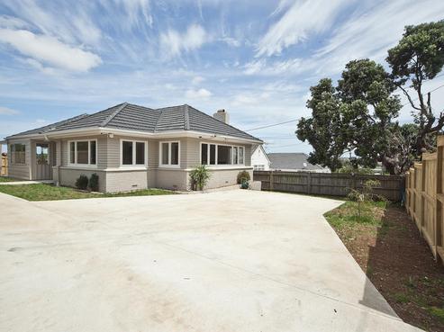 36 Hayr Road, Three Kings