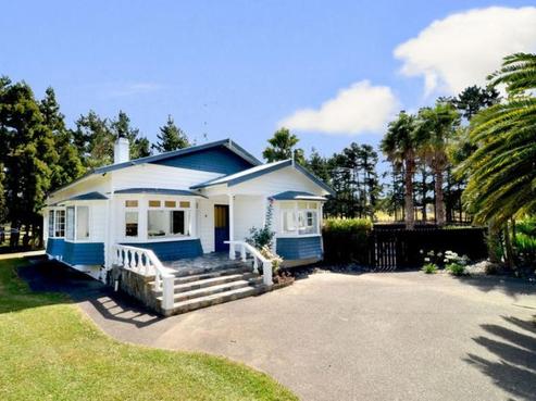 1315 State Highway 16, Waimauku