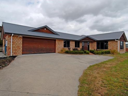 16 Everton Place, Grandview Heights