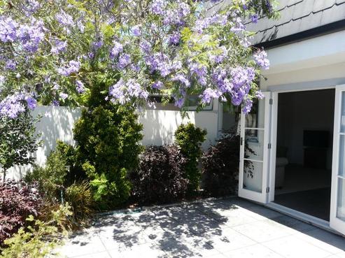 2/3 Charles Street, Westshore