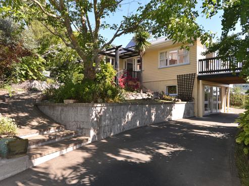 22 Surrey Road, Richmond