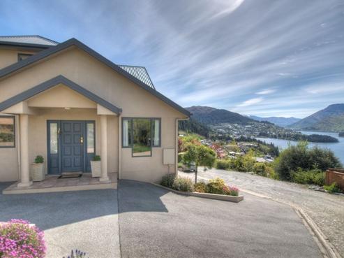 19A Richards Park Lane, Fernhill/Sunshine Bay