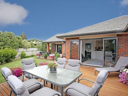 76 Lough Bourne Drive, Pukekohe