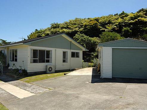 23B Ilam Grove, Kelson