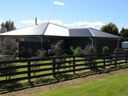 9 Maple Lane, Martinborough