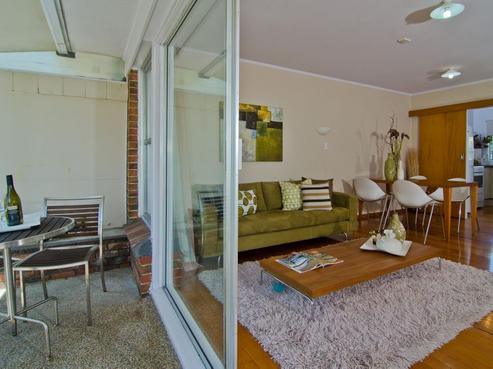 2/283 Richmond Road, Westmere