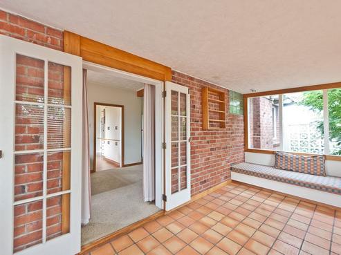 8 Lincoln Road, Springvale