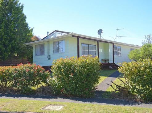 34 Hartford Crescent, Totara Park