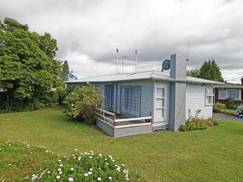 1 Tomin Road, Glenview