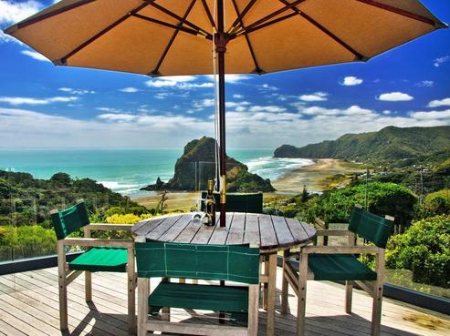 62 Rayner Road, Piha