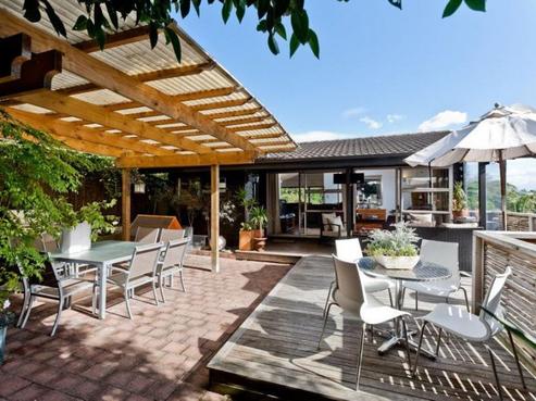 54 Seabreeze Road, Narrow Neck