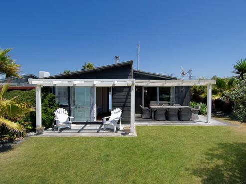 297 Clifton Road, Te Awanga