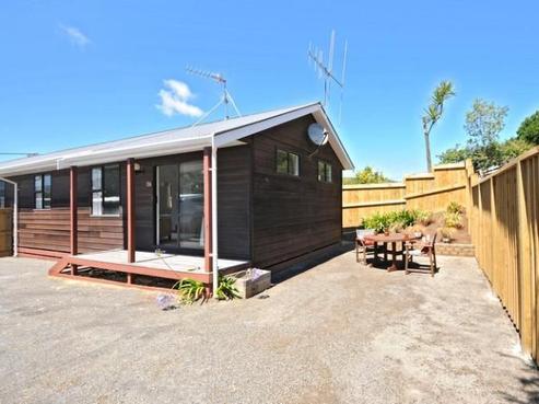 15B Babbacombe Avenue, Otaki Beach