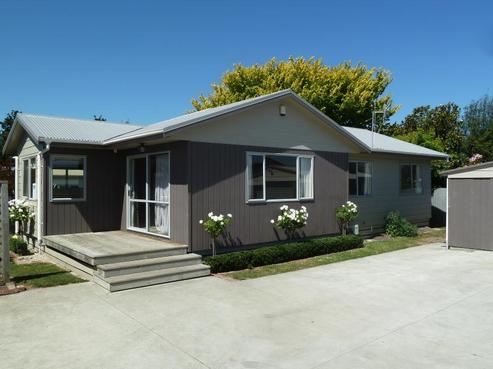 814A Ferguson Street, Akina